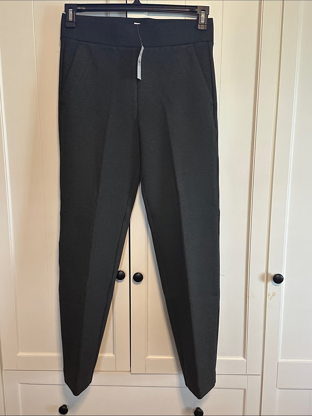 NWT. LOFT Gray straight leg Ponte pants